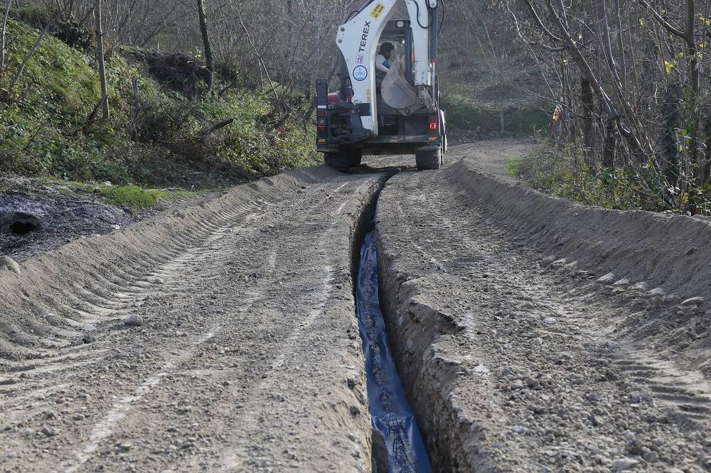 KUMRU'DA YALNIZDAM MAHALLESİ İÇME SUYU HATLARINA KAVUŞUYOR